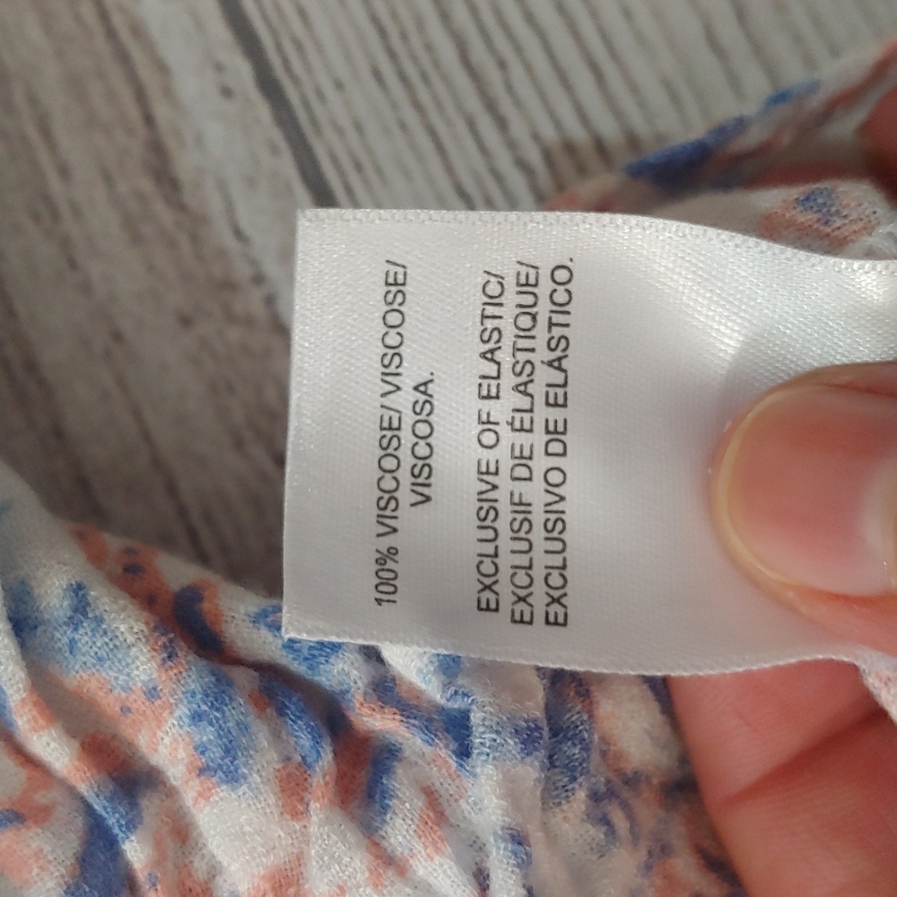 LUCKY BRAND FLORAL TOP WITH SMOCKED CUFFS - Picture 6 of 8